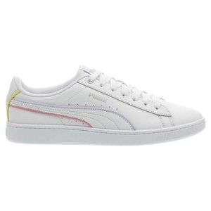 New in box Fresh white Pumas w/ stripe detail